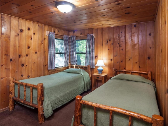 Rustic Cabins - Idyllwild Inn